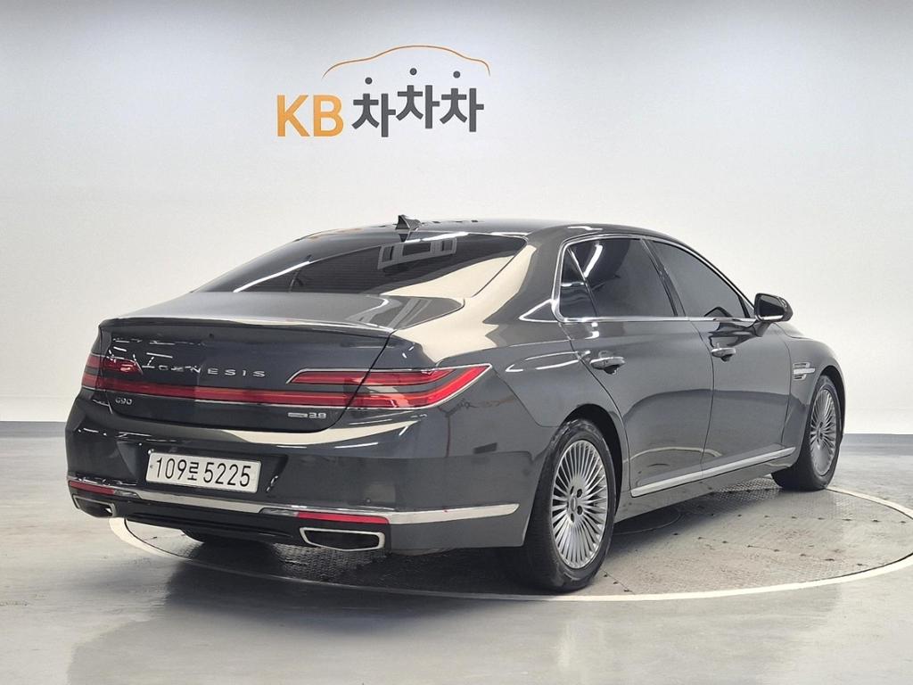 2020 GENESIS G90 