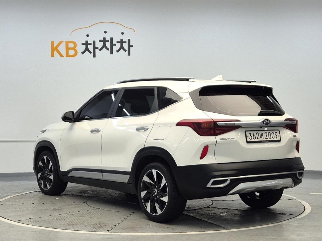 2022 KIA SELTOS 