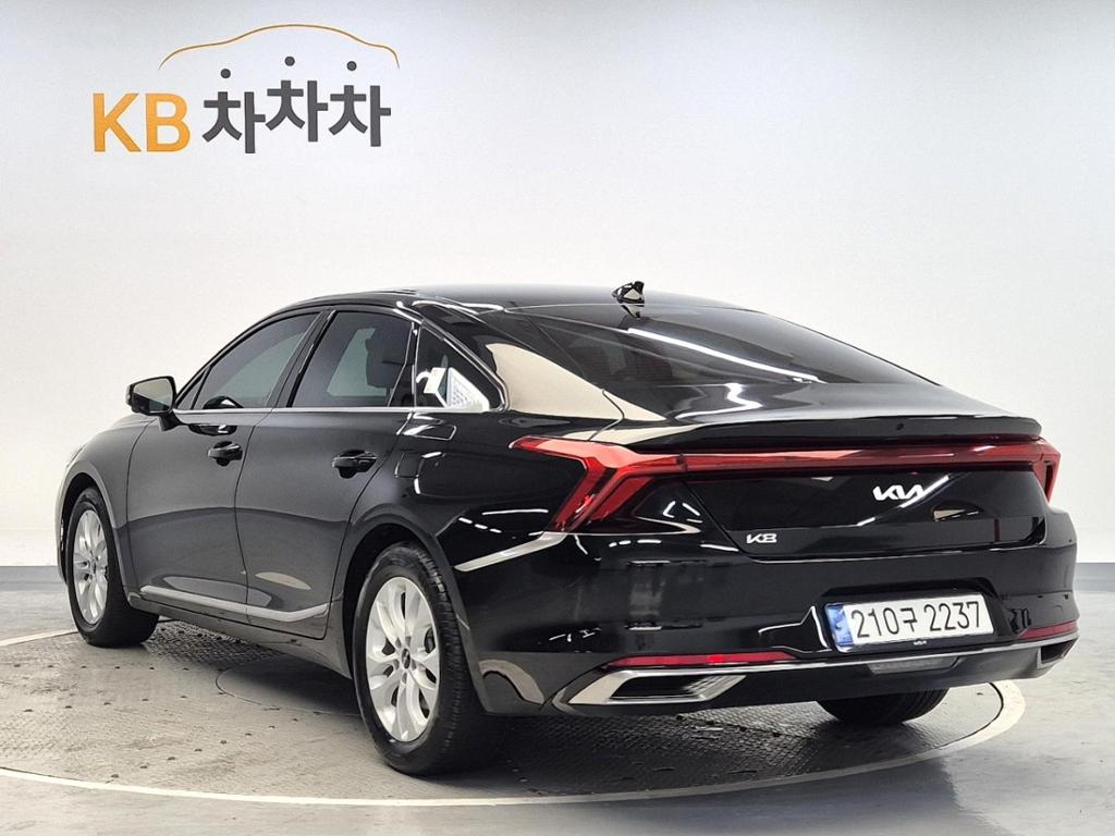 2023 KIA K8 