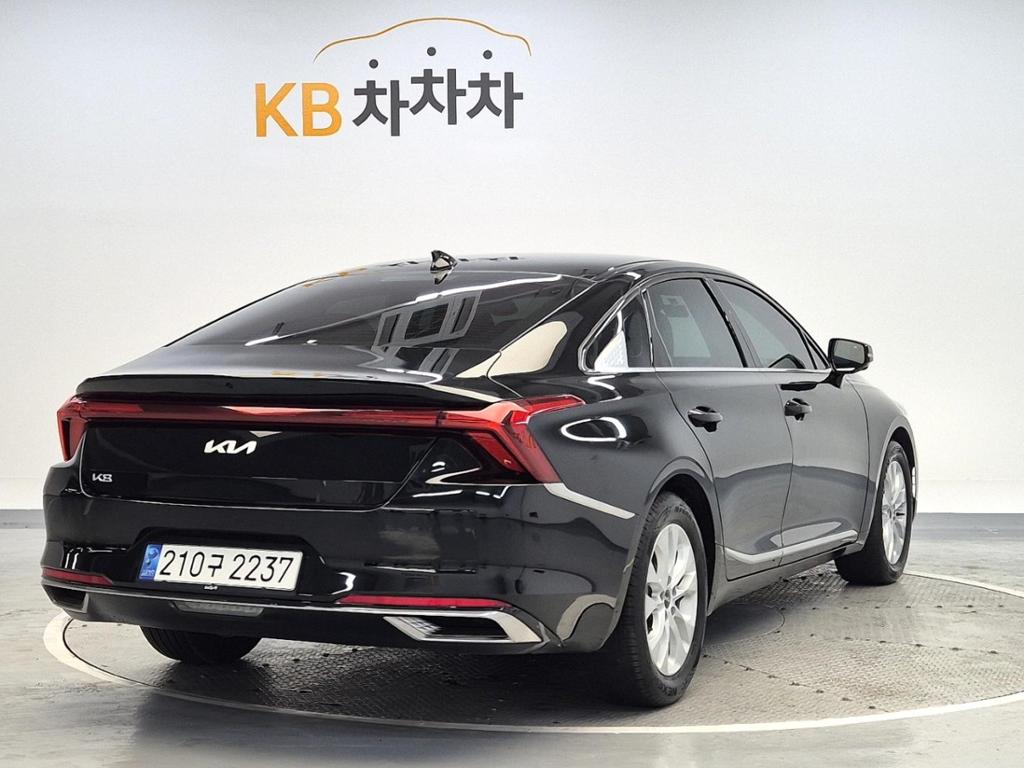 2023 KIA K8 
