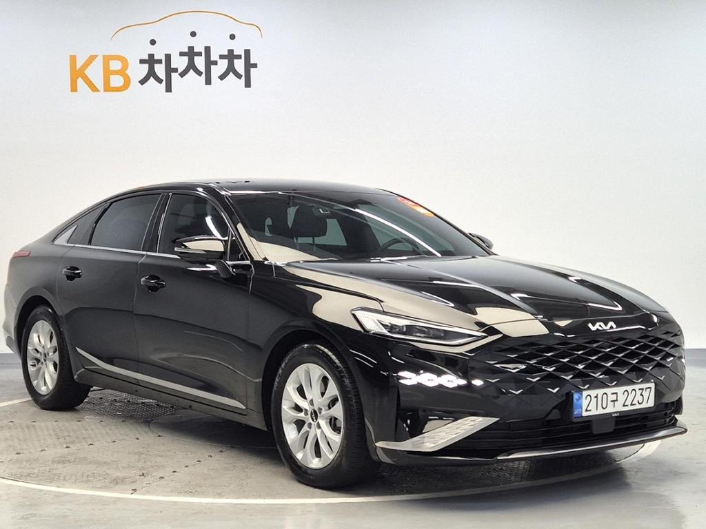 2023 KIA K8 