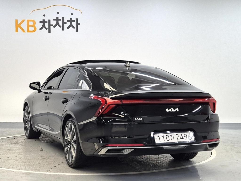 2023 KIA K8 