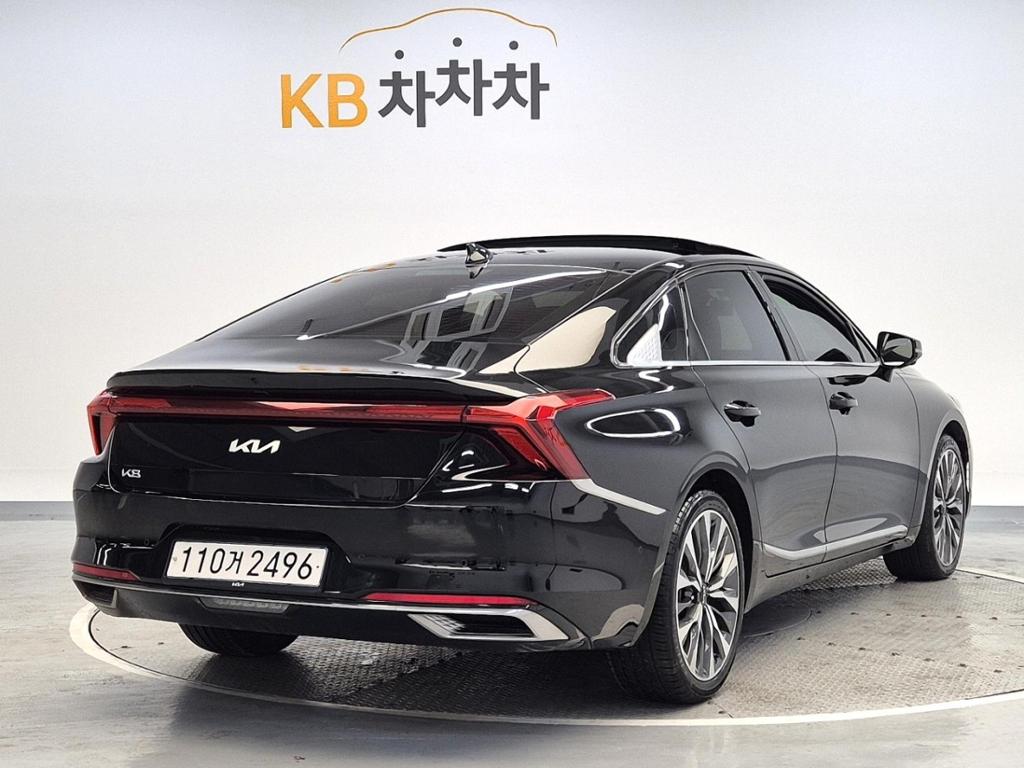 2023 KIA K8 