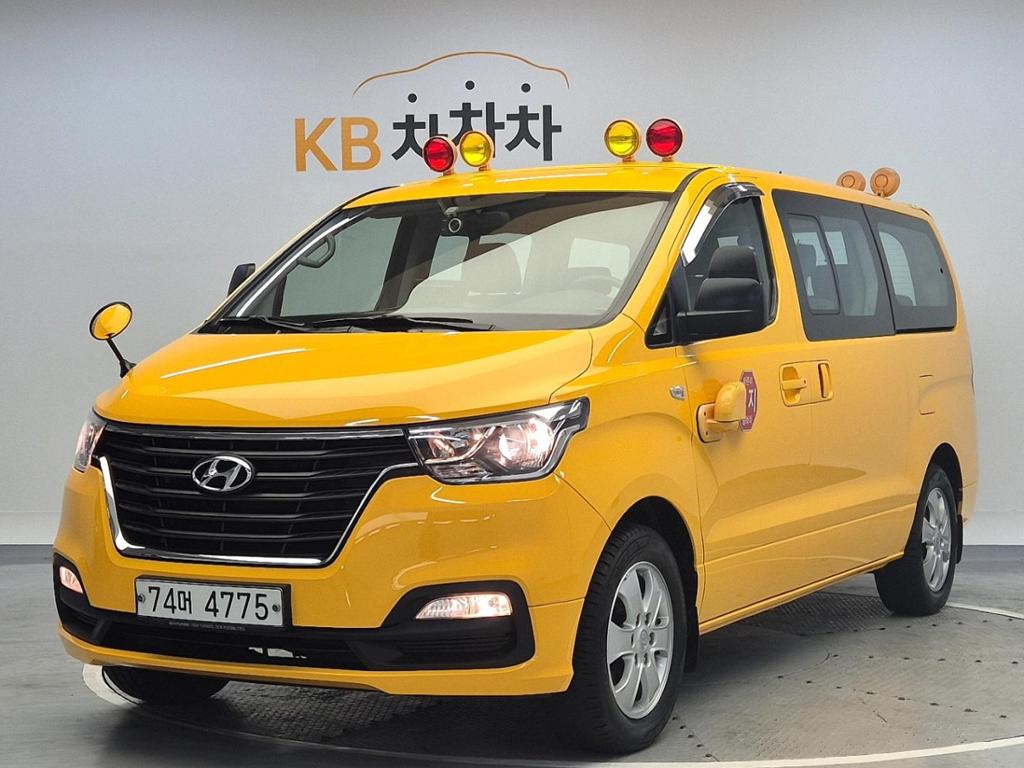 2019 HYUNDAI THE NEW GRAND STAREX 