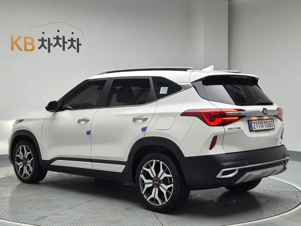 2022 KIA SELTOS 