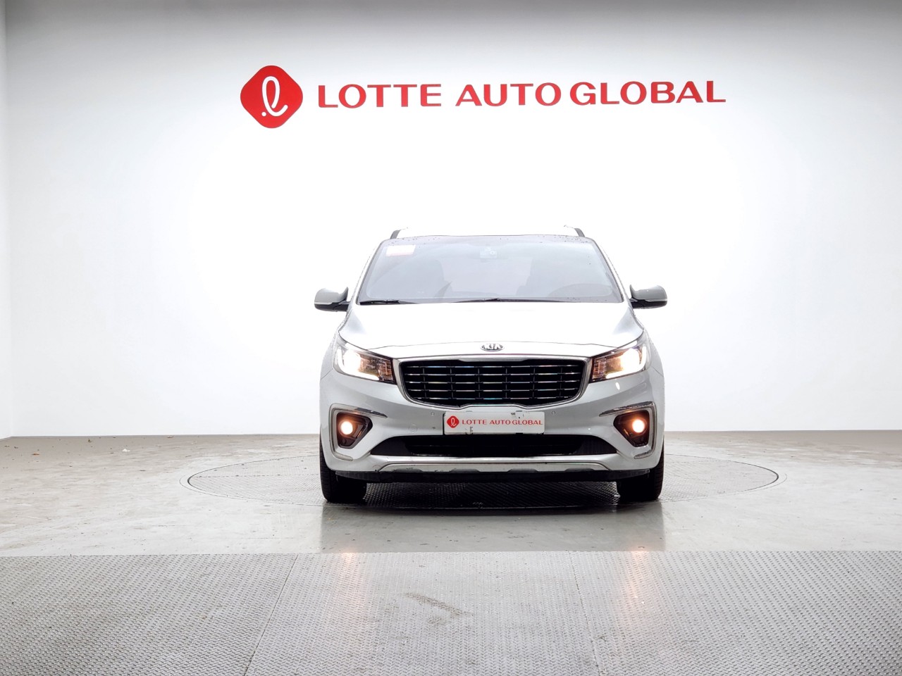 2019 KIA THE NEW CARNIVAL 9seat Diesel Luxury