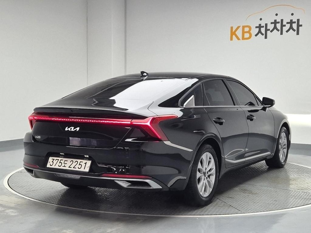 2022 KIA K8 