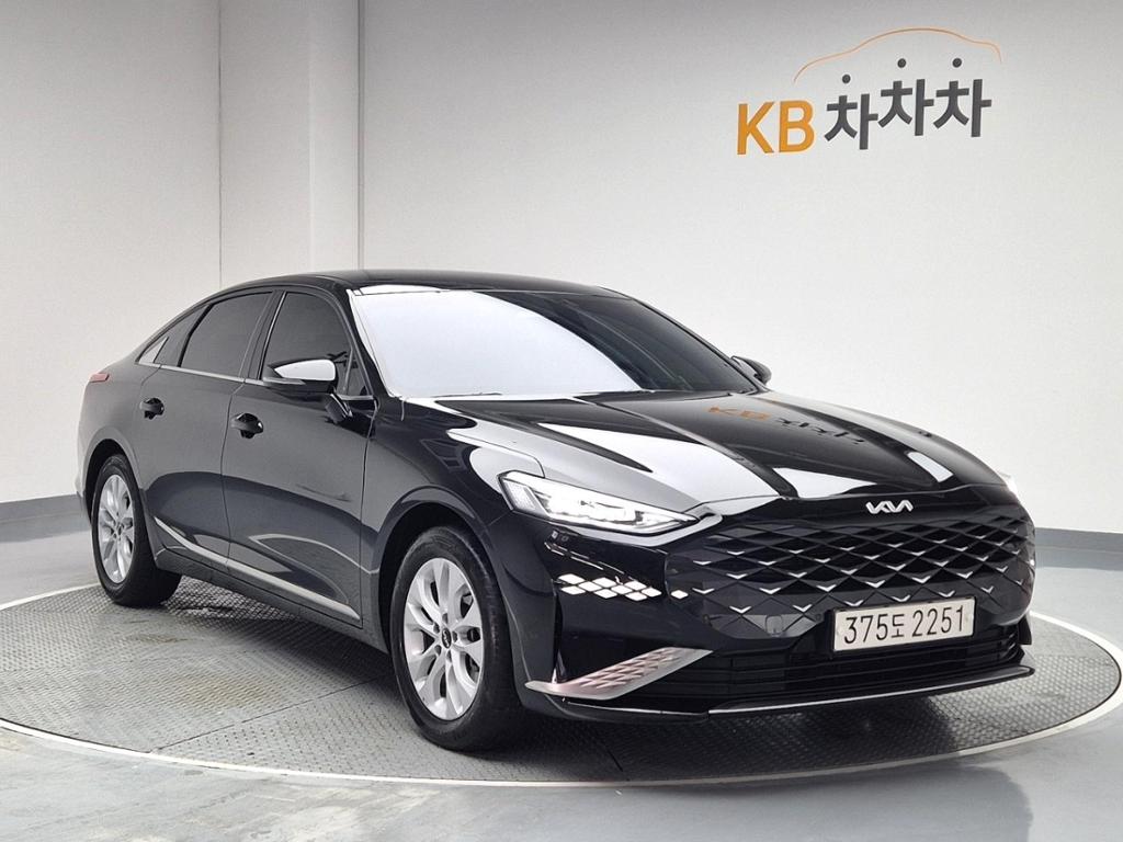 2022 KIA K8 