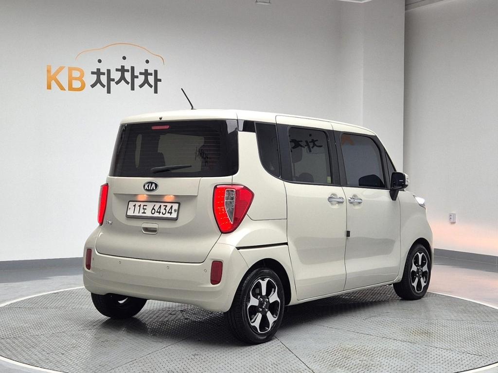 2016 KIA RAY 