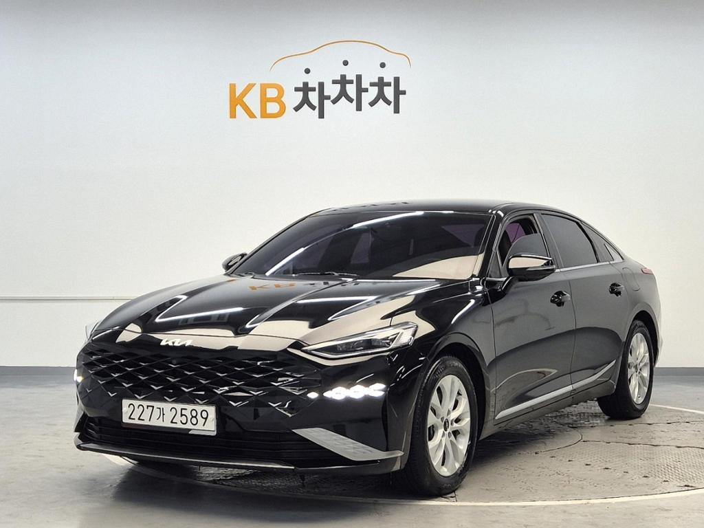 2022 KIA K8 