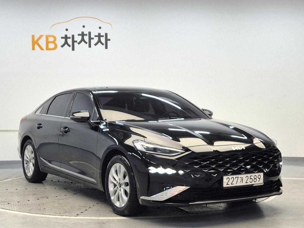 2022 KIA K8 