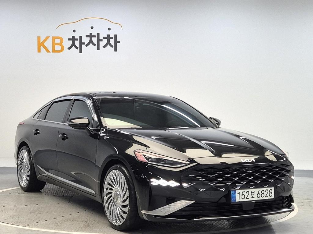 2022 KIA K8 