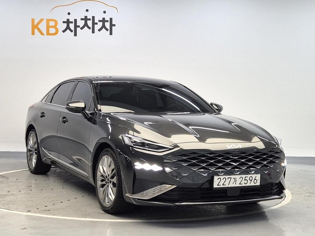 2023 KIA K8 