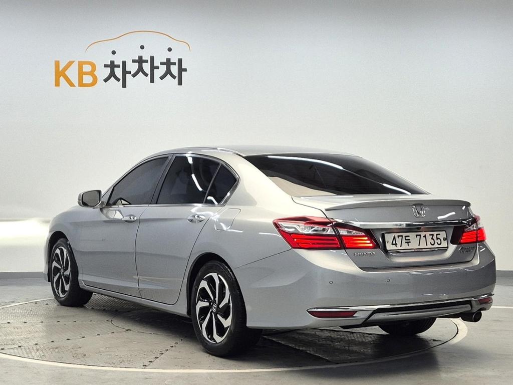 2017 HONDA ACCORD (9Gen) 