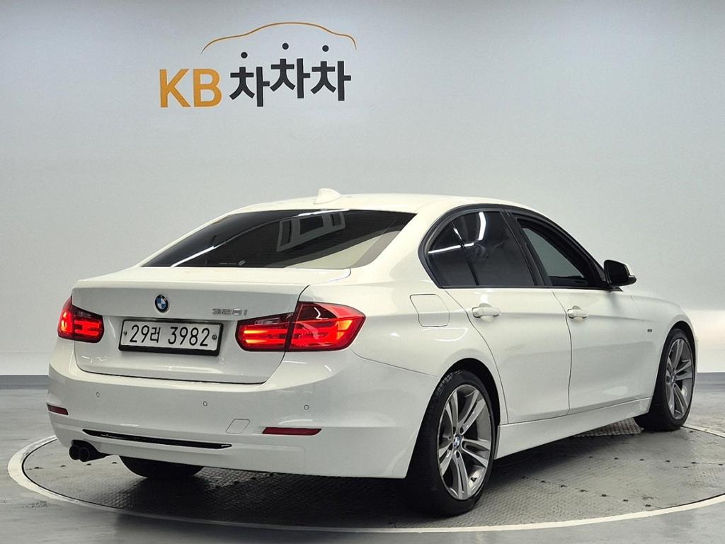 2015 BMW 3 Series (6Gen) 