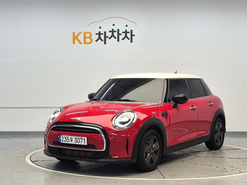 2023 MINI COOPER 