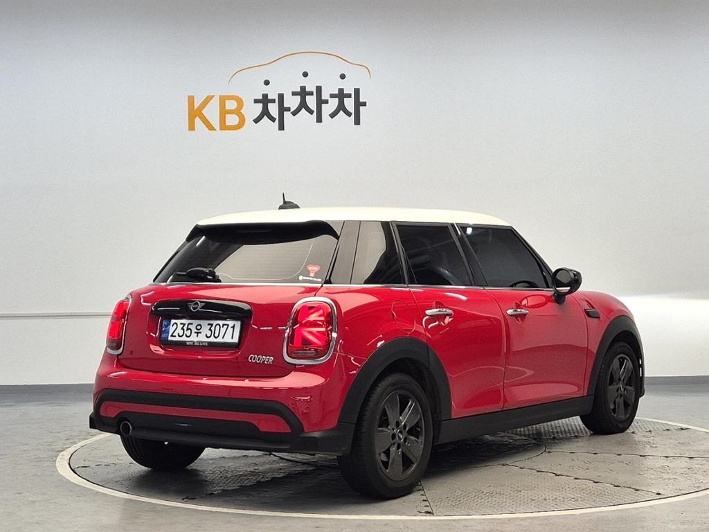 2023 MINI COOPER 