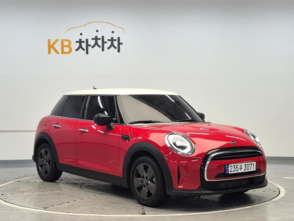 2023 MINI COOPER 