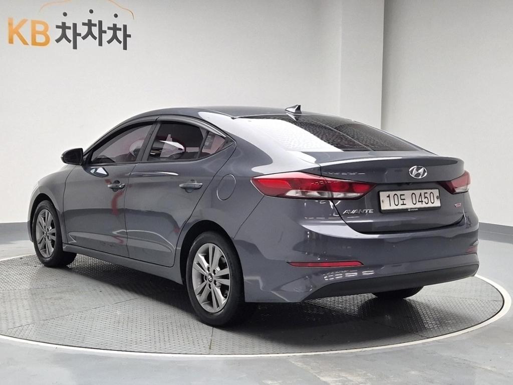 2017 HYUNDAI AVANTE AD 