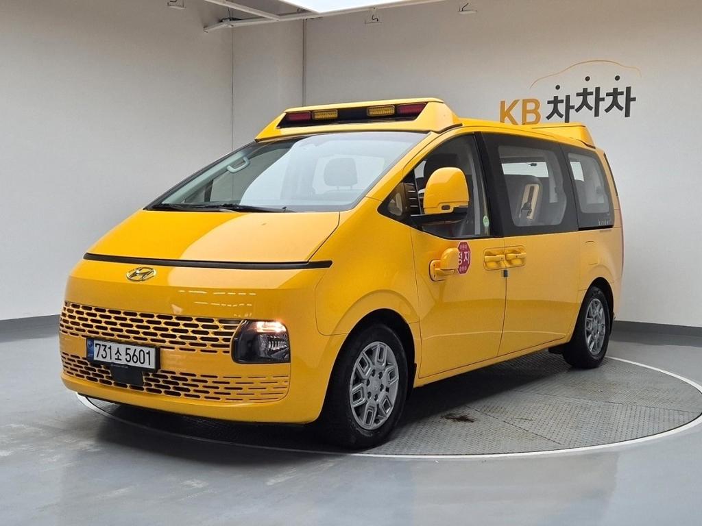 2022 HYUNDAI STARIA 