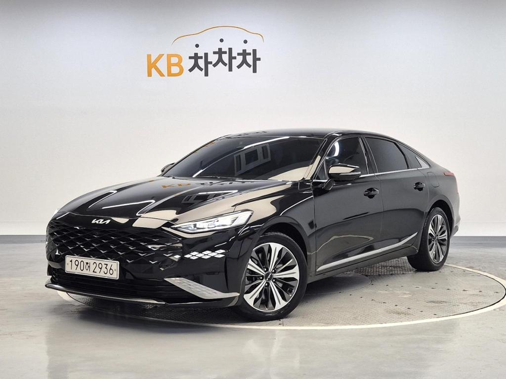 2022 KIA K8 