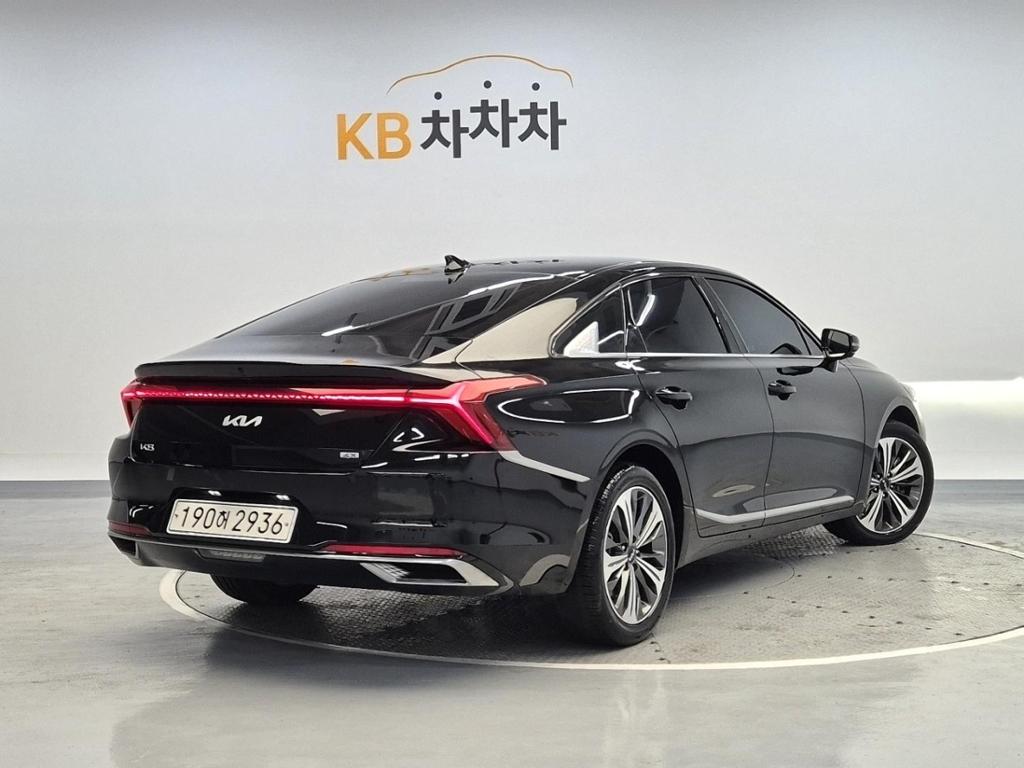 2022 KIA K8 