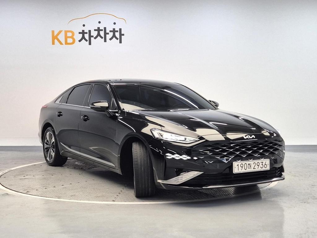 2022 KIA K8 