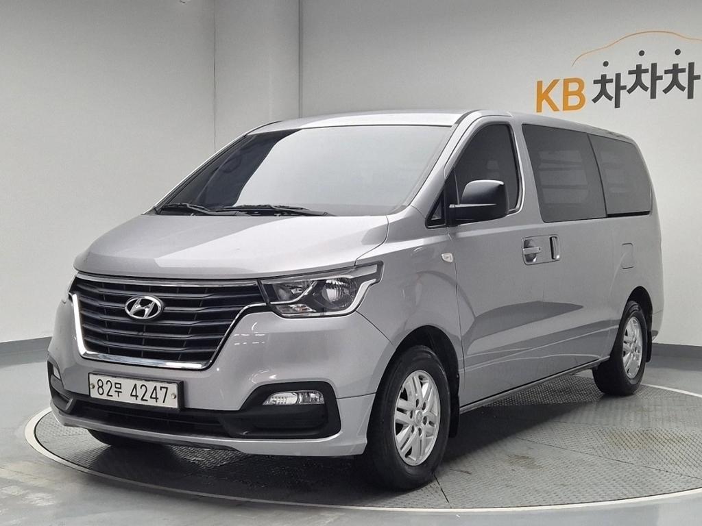 2021 HYUNDAI THE NEW GRAND STAREX 