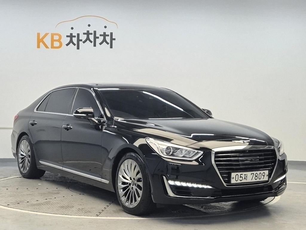 2017 GENESIS EQ900 