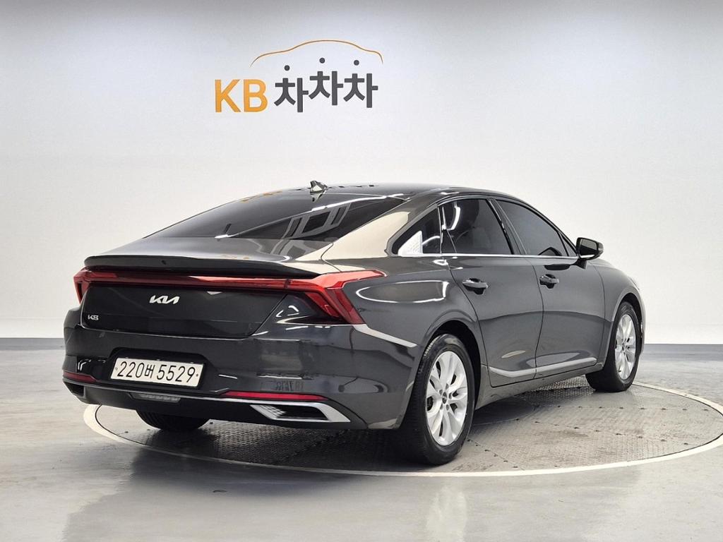 2022 KIA K8 