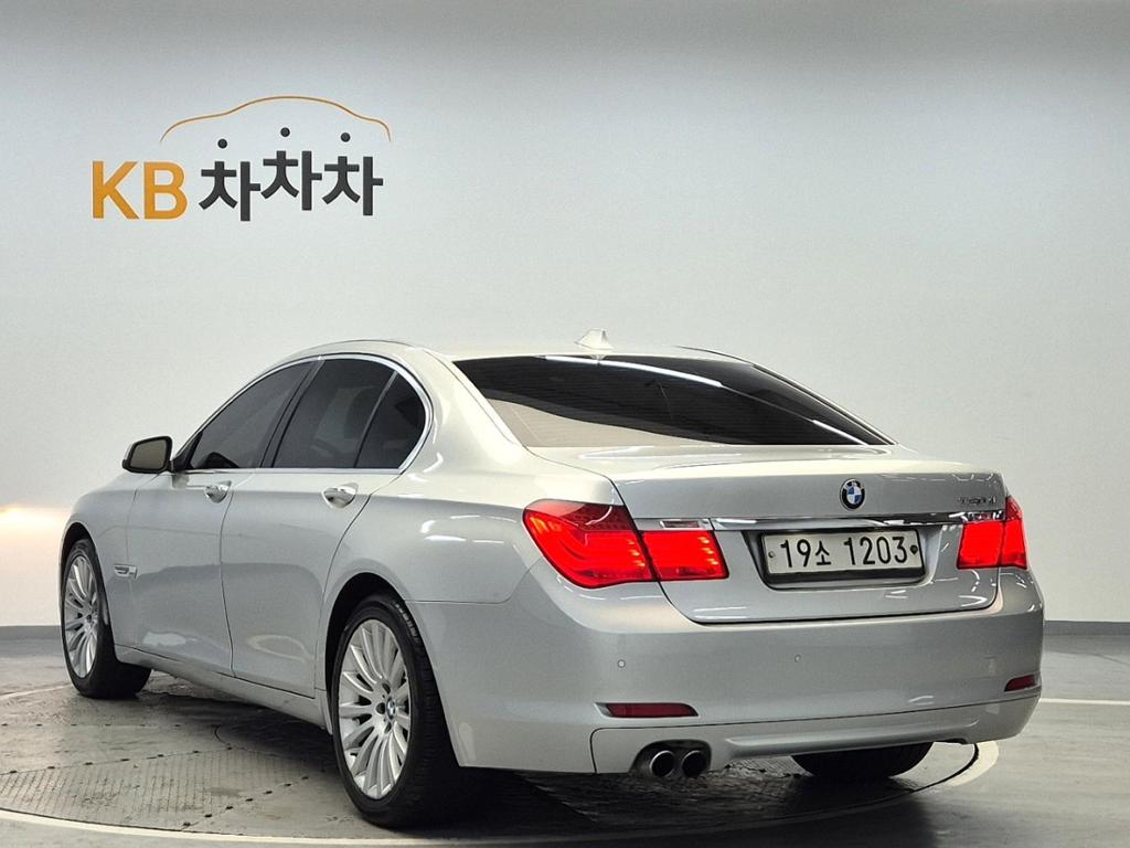 2012 BMW 7 SERIES (5Gen) 