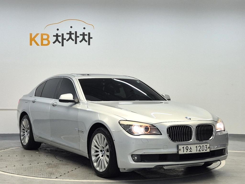 2012 BMW 7 SERIES (5Gen) 