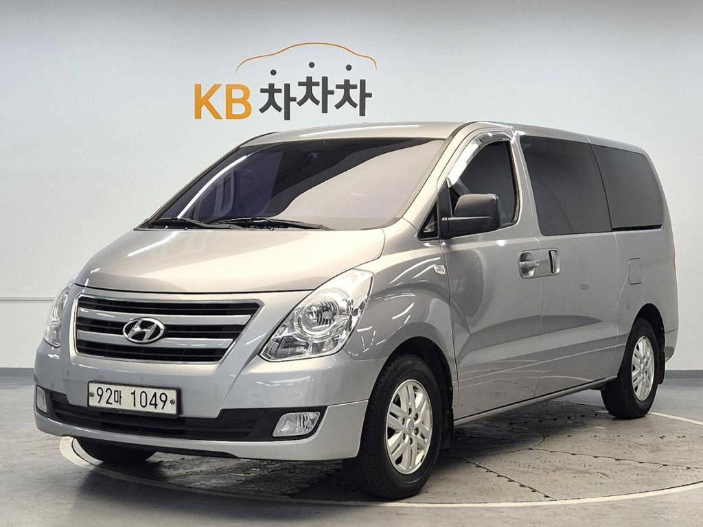 2018 HYUNDAI GRAND STAREX 