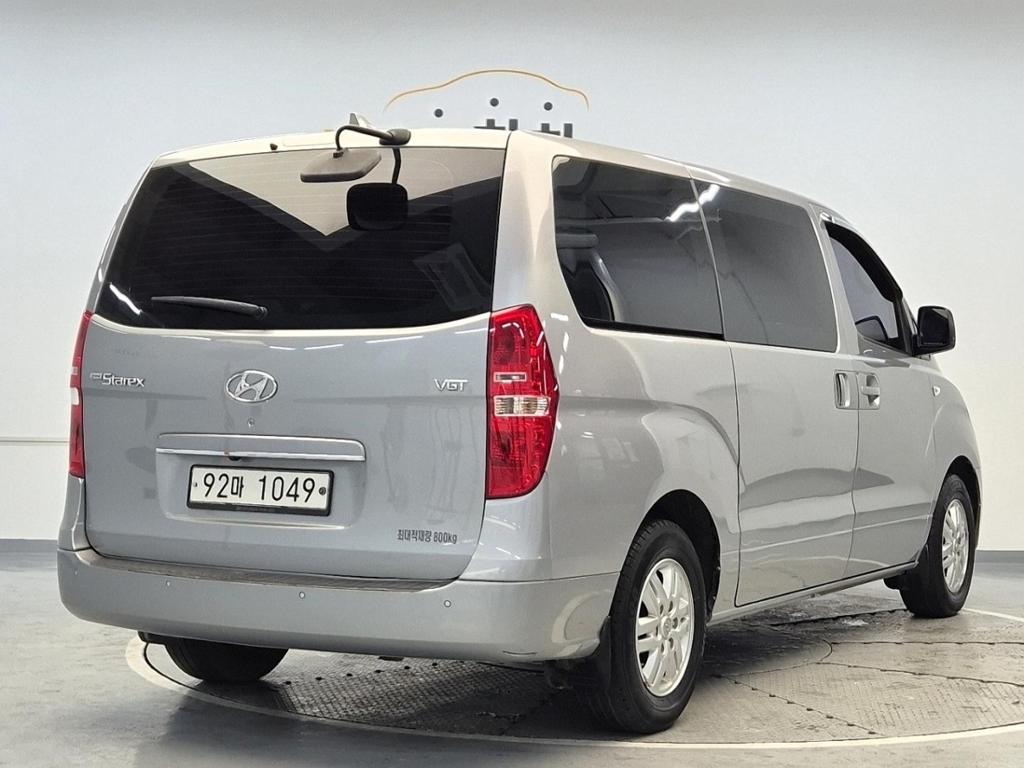 2018 HYUNDAI GRAND STAREX 