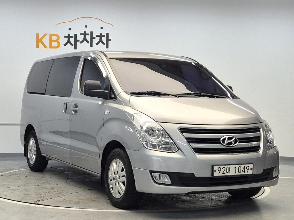 2018 HYUNDAI GRAND STAREX 