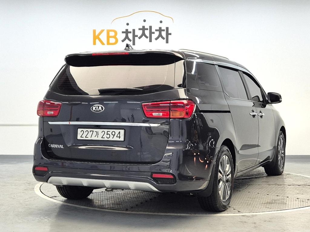 2019 KIA THE NEW CARNIVAL 