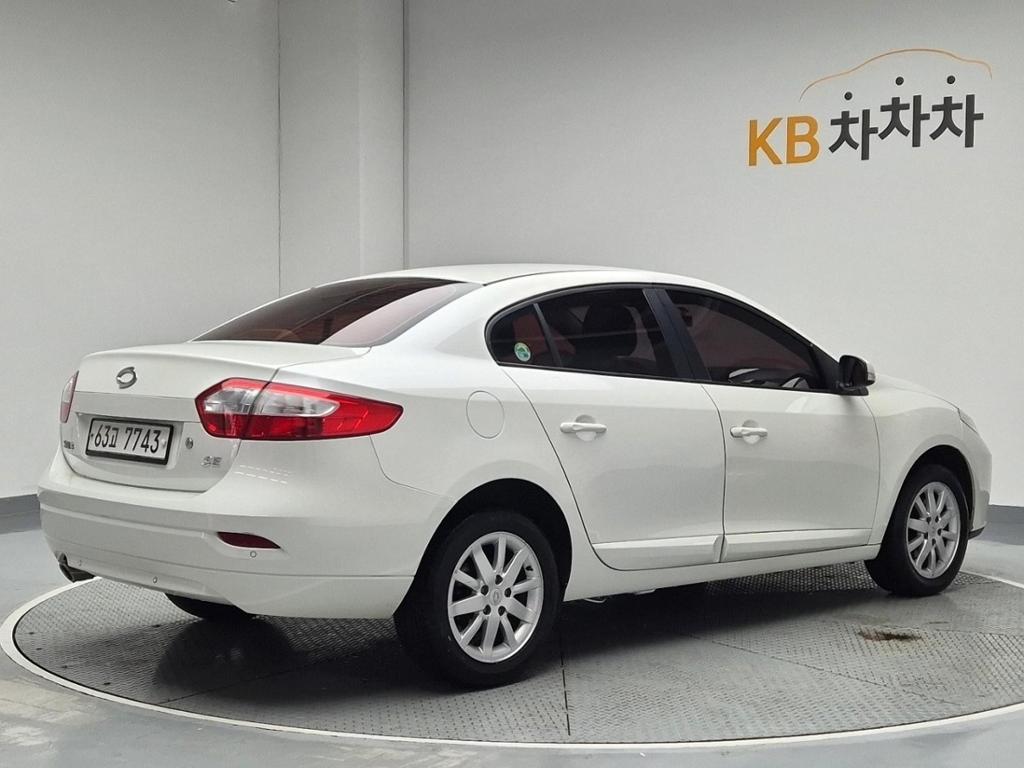 2011 RENAULT KOREA NEW SM3 
