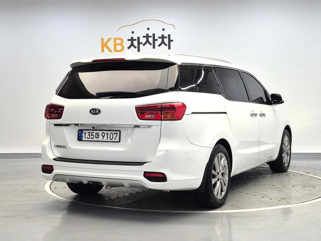 2019 KIA THE NEW CARNIVAL 