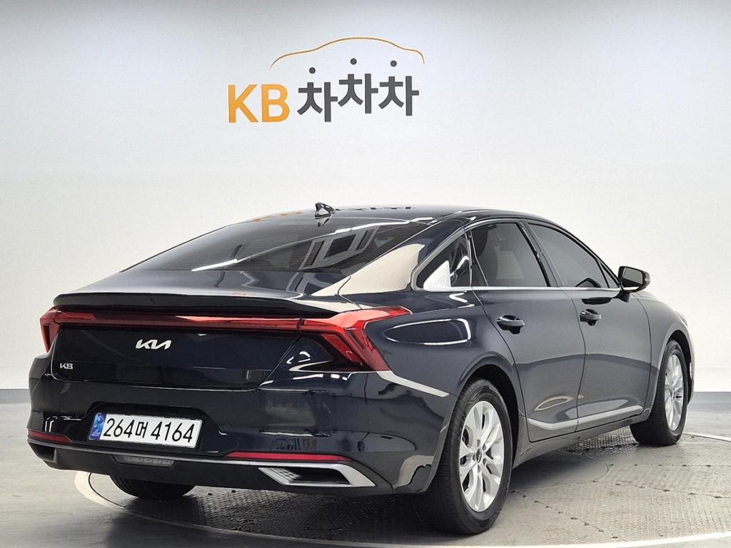 2022 KIA K8 