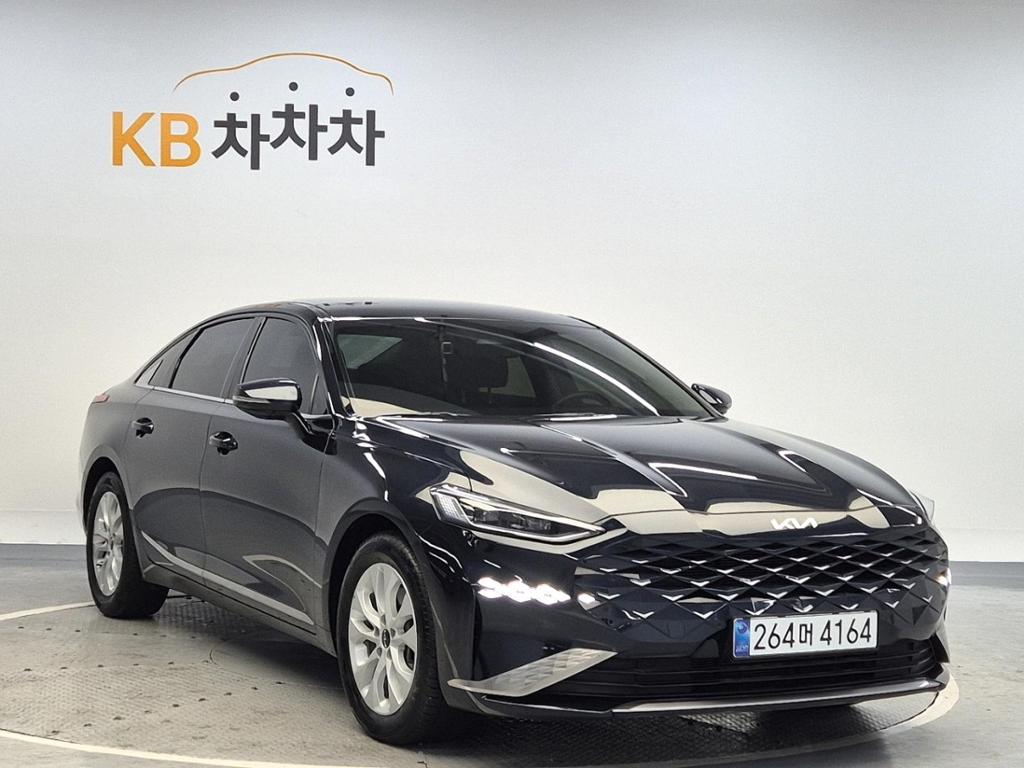 2022 KIA K8 