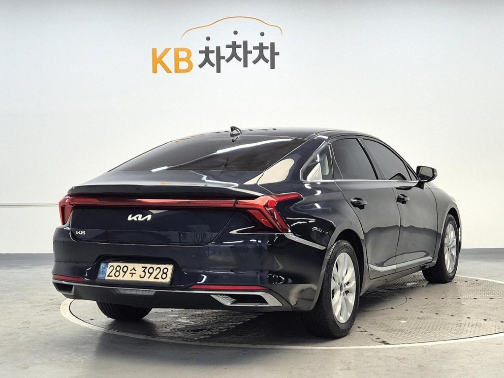 2022 KIA K8 