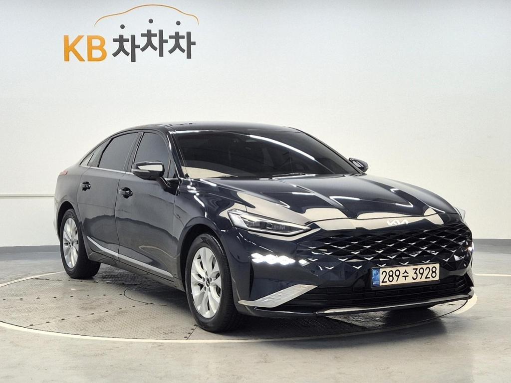 2022 KIA K8 