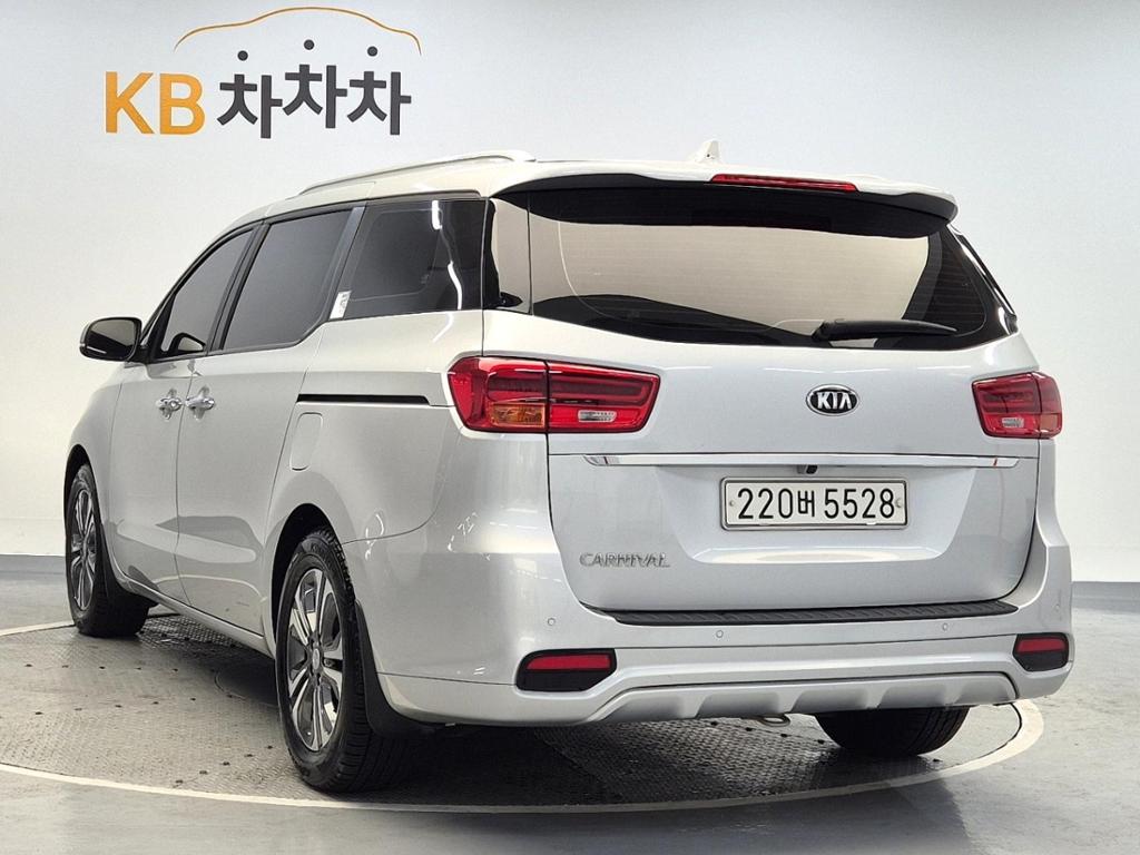 2019 KIA THE NEW CARNIVAL 