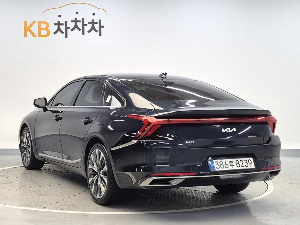 2023 KIA K8 
