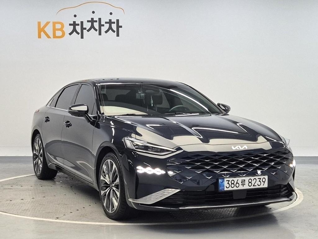 2023 KIA K8 