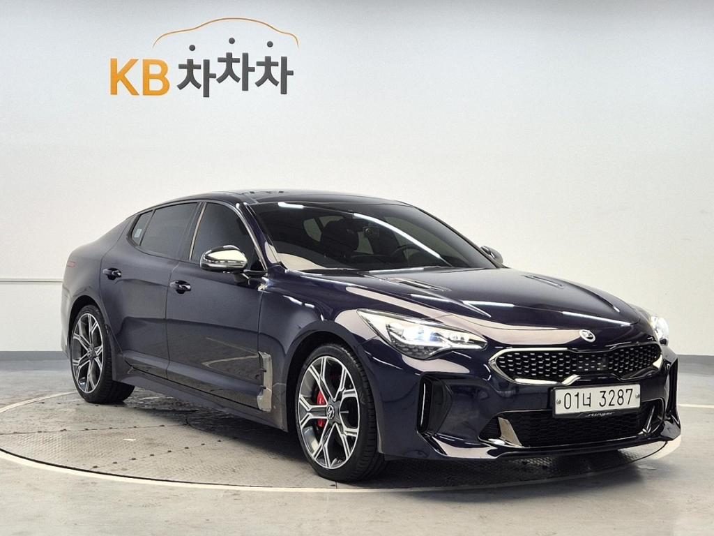2018 KIA STINGER 