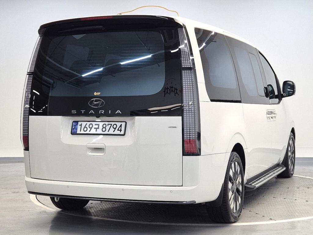2024 HYUNDAI STARIA 