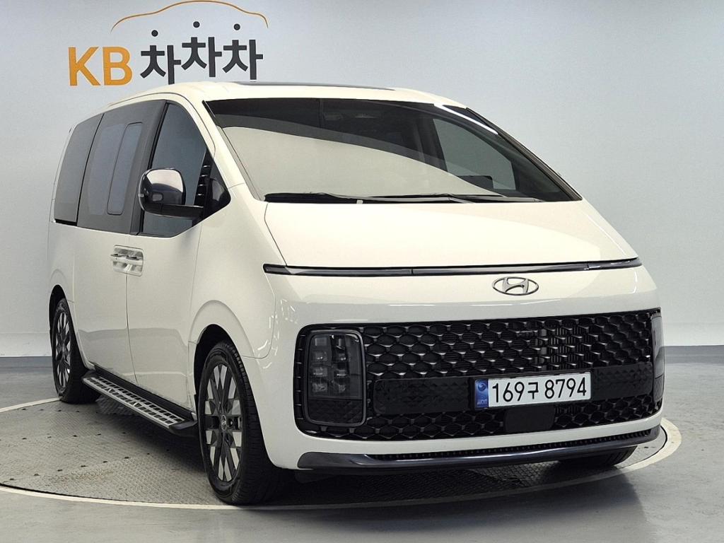 2024 HYUNDAI STARIA 