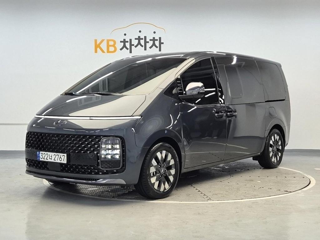 2023 HYUNDAI STARIA 