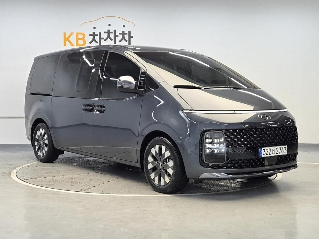 2023 HYUNDAI STARIA 